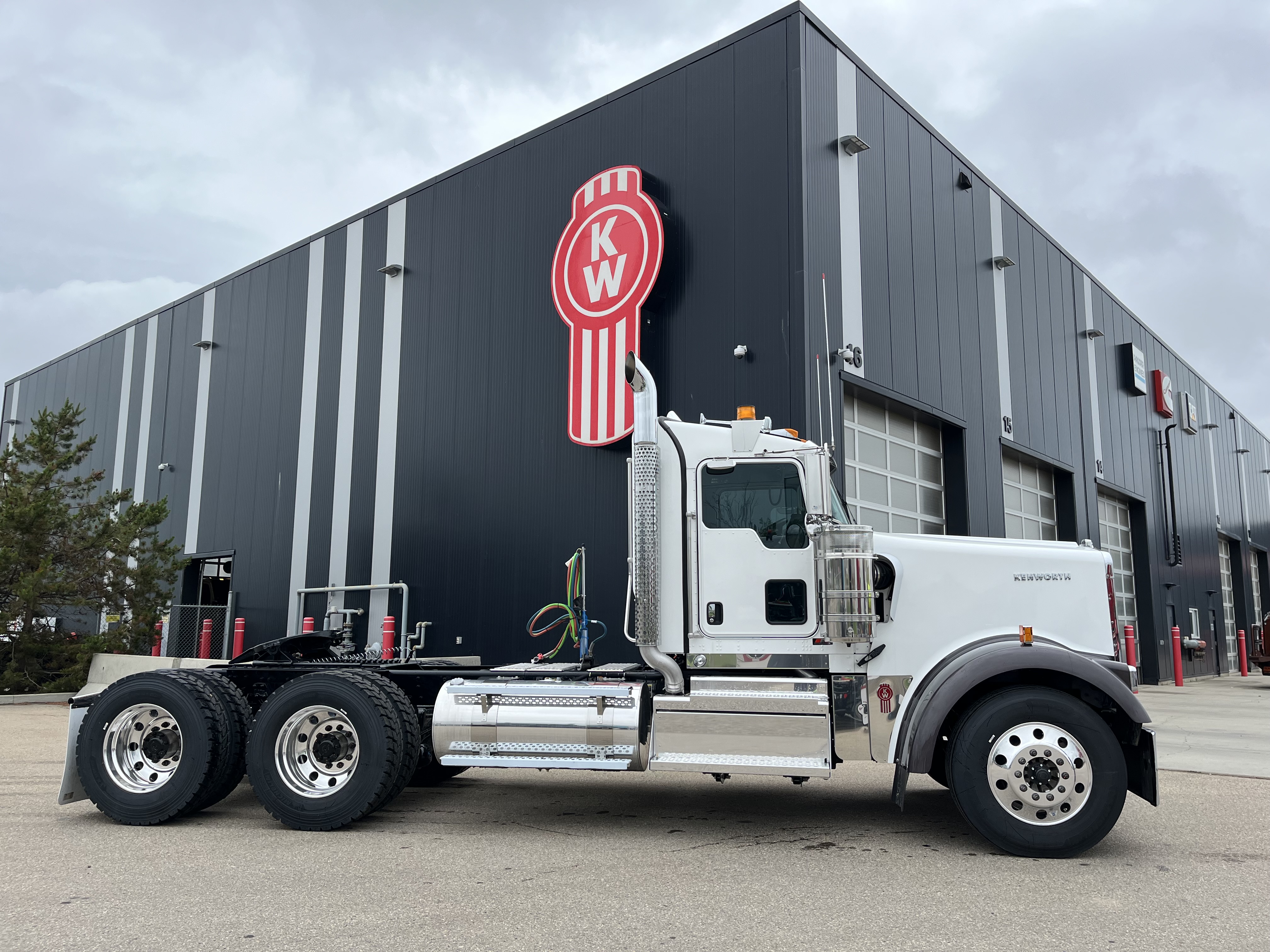 Kenworth W900L #SR997597