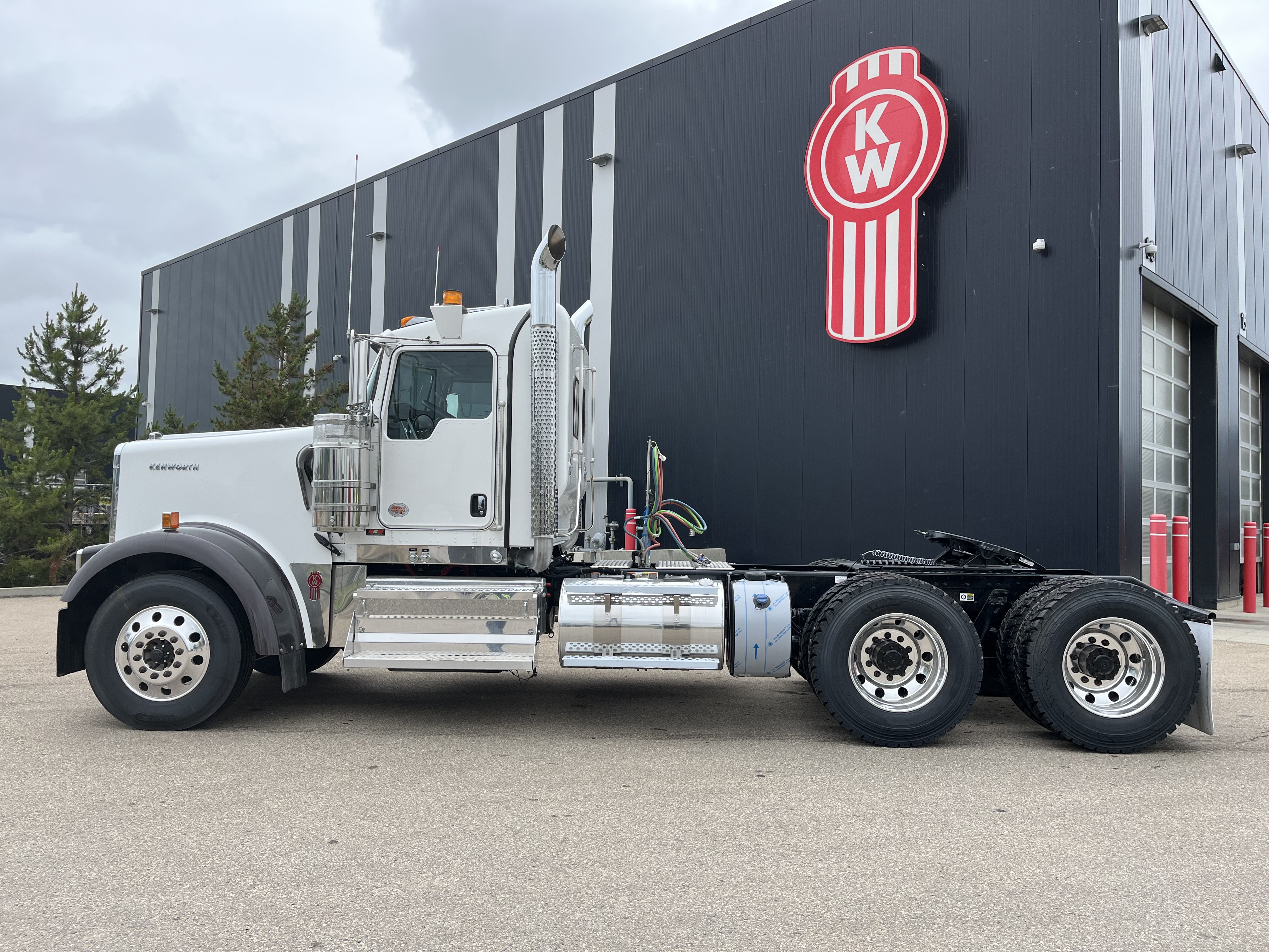 Kenworth W900L #SR997597